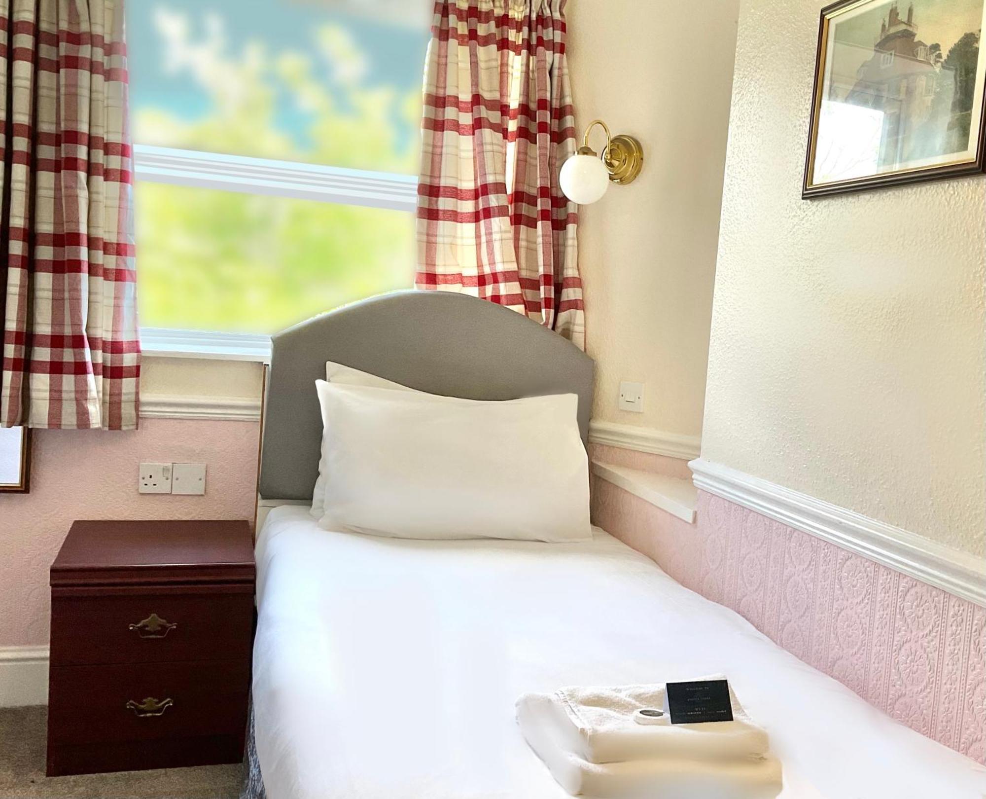 Ashton Court Hotel 엑스머스 외부 사진